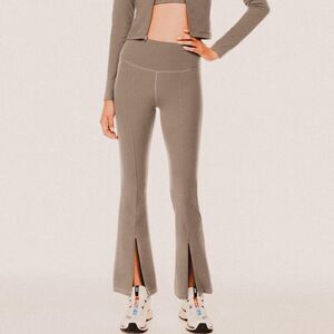 Aritzia TNA Butter™ Atmosphere Hi-Rise Split Flare Leggings Green XL athleisure